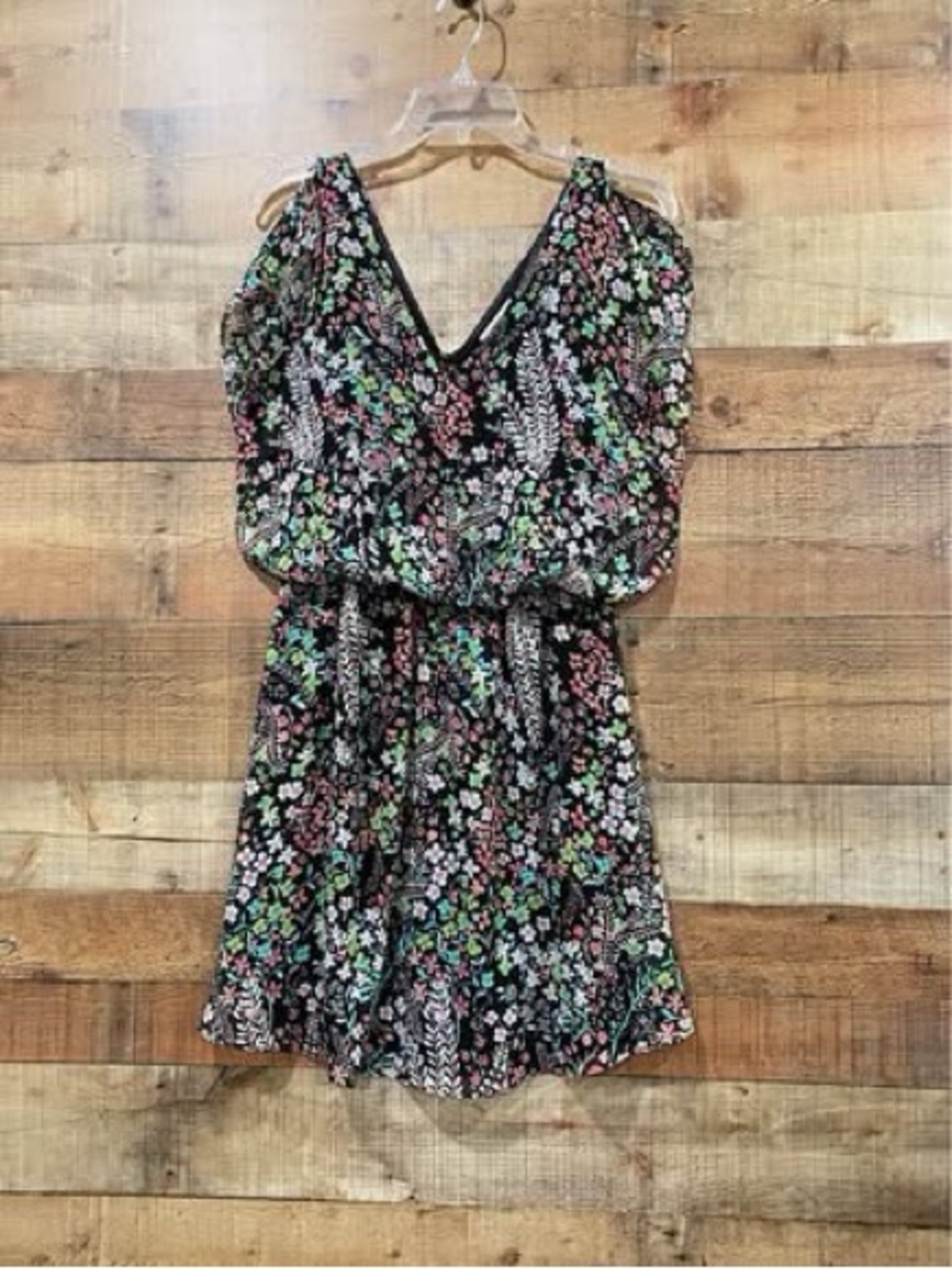 Candie's Black Floral V‑Neck Mini Abive Knee Dress Size Large